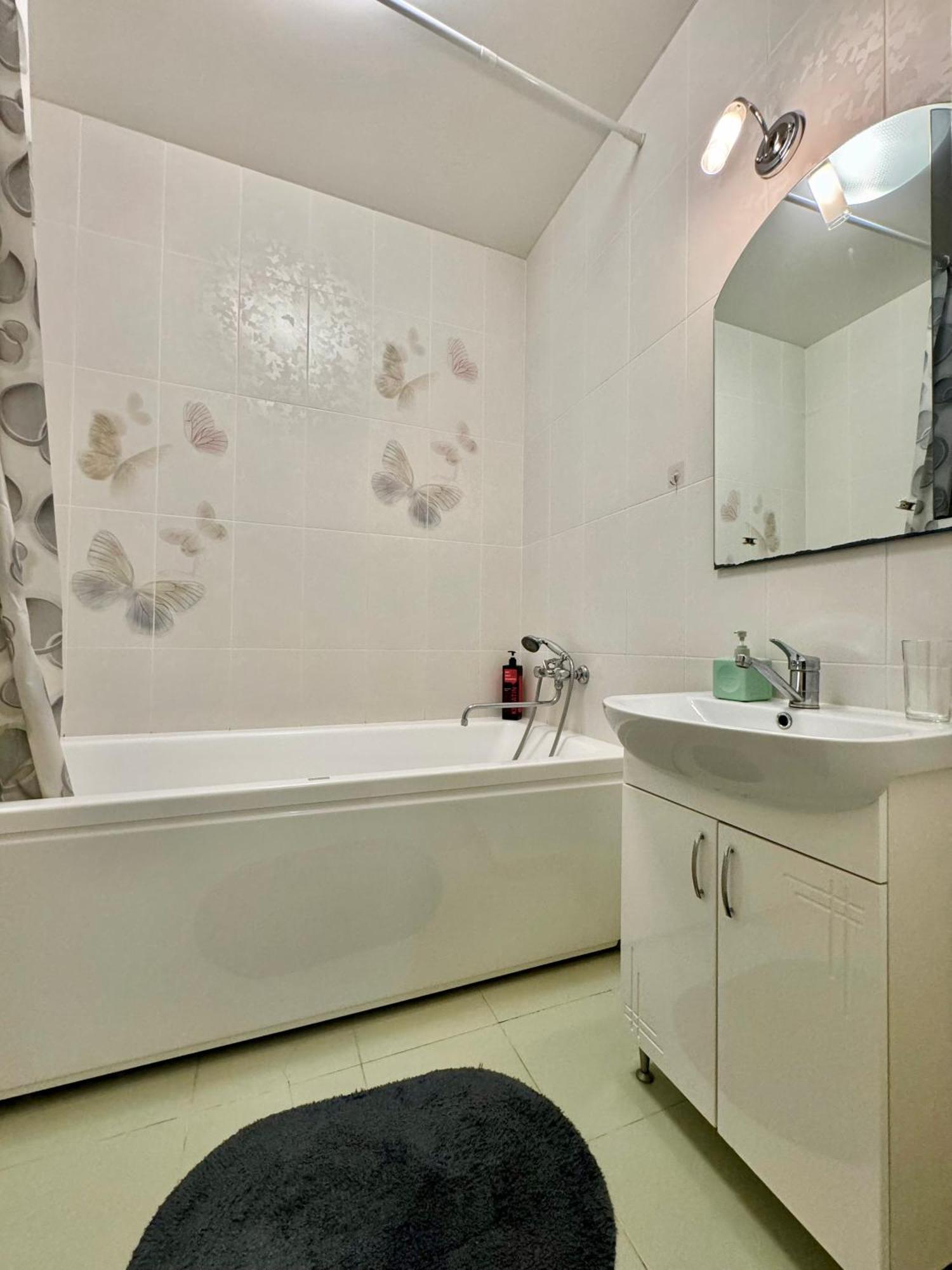 Apartpoltava Світлі Просторі Апартаменти 80М2 , 2-Окремі Кімнати, Новобудова Центр Чек Банківський Exterior foto